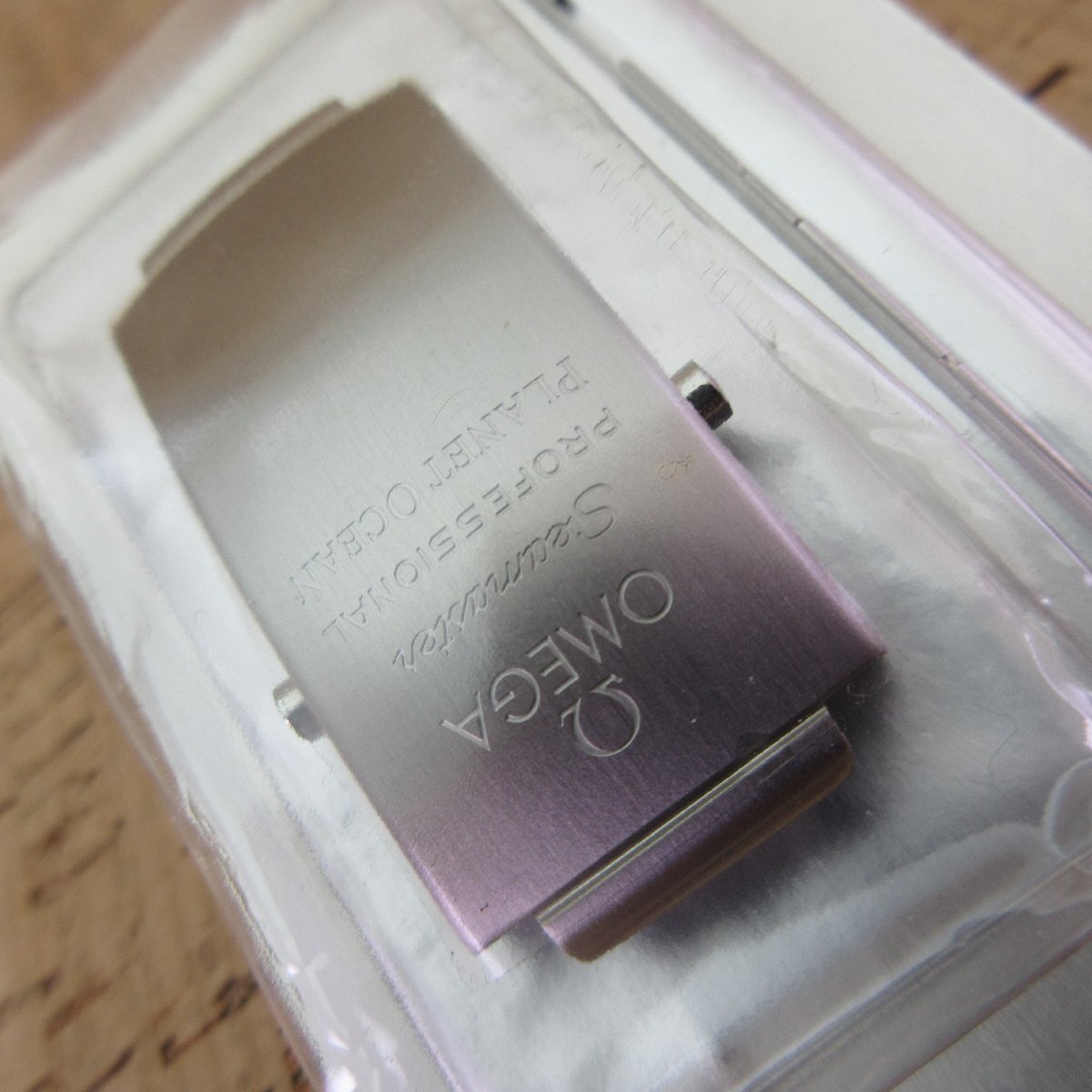 OMEGA Seamaster Buckle / オメガ シーマスター プラネットオーシャン 純正 バックル  クラスプ 1579/951 パッケージ 未開封未拍卖