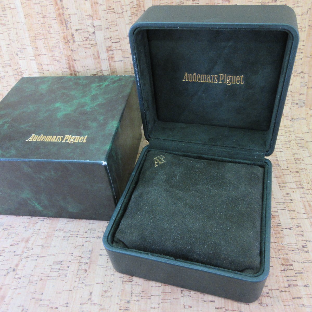 Audemars Piguet BOX / オーデマ・ピゲ  純正 外箱、内箱  箱 ケース クロス付き拍卖