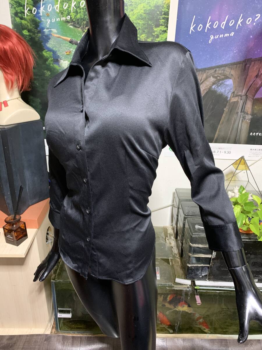 G / なめらか 光沢 ストレッチ 黒 ブラウス拍卖