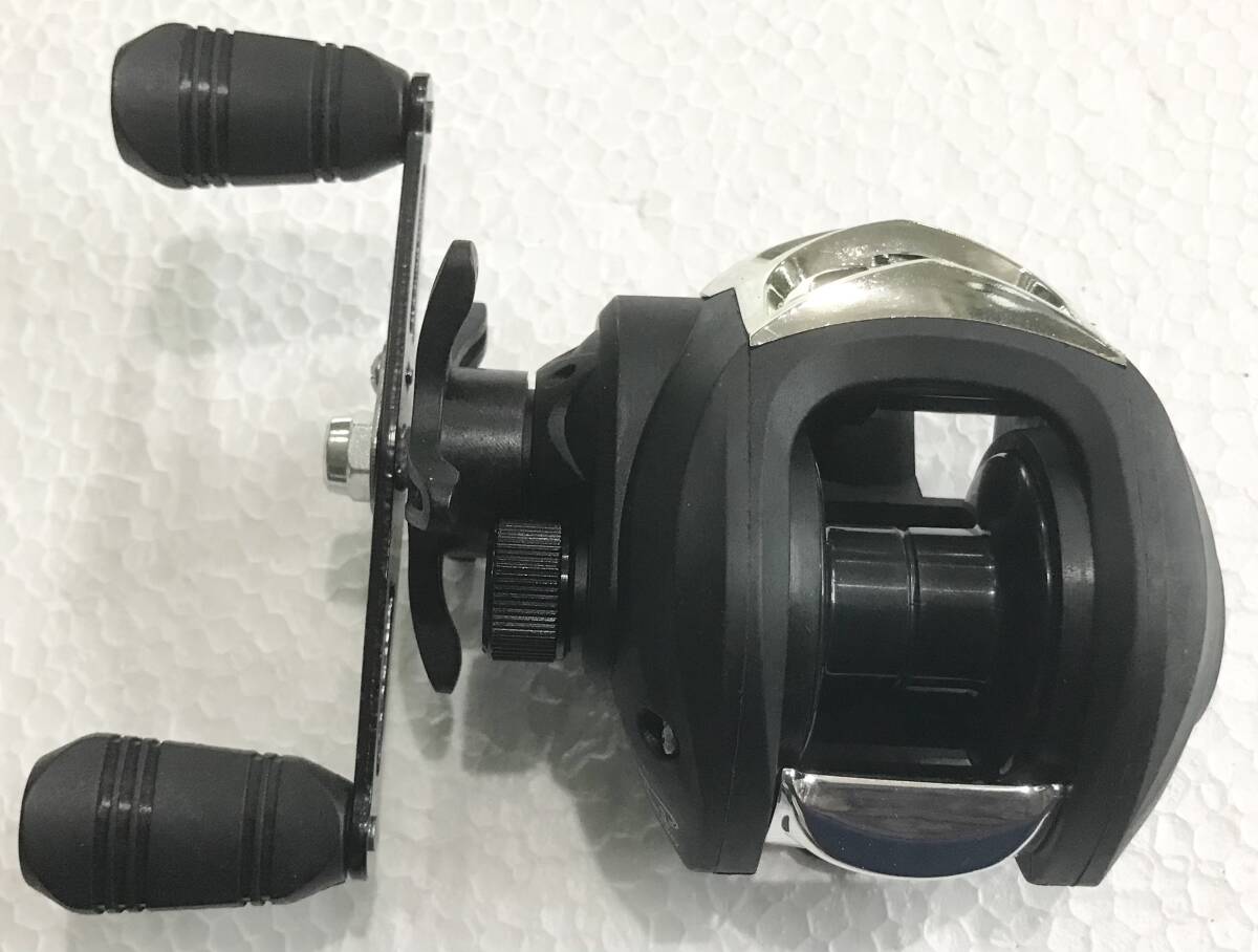 ベイトリールBLACK DEMON BD200左ハンドル☆送料無料☆新品未使用☆ギア比7.2:1☆ベアリング18☆200グラム☆マグネティックブレーキ☆拍卖