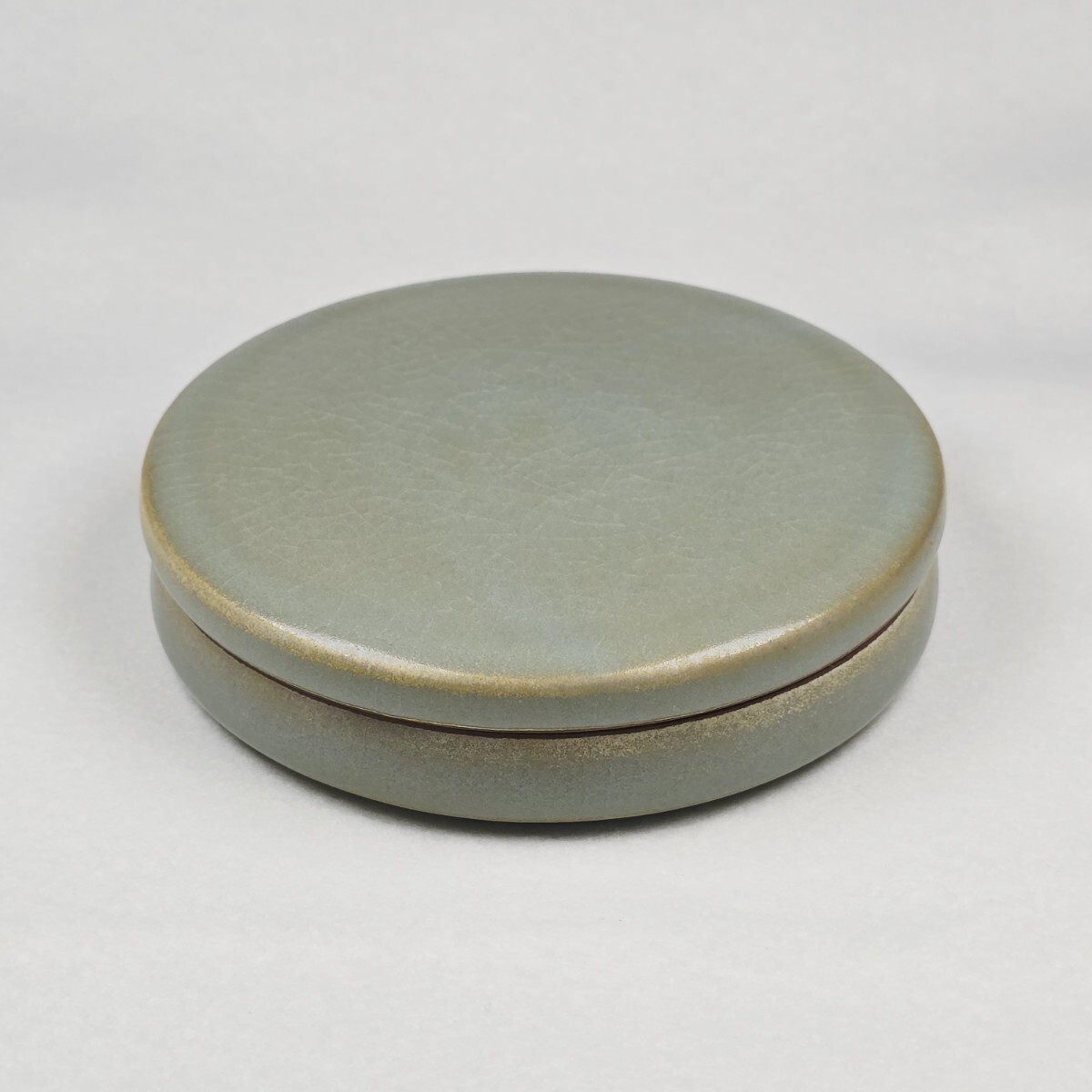 古茶道具 舶来品 中国古磁 汝窯 天青釉 香合 粉合 文房具墨合 美品拍卖