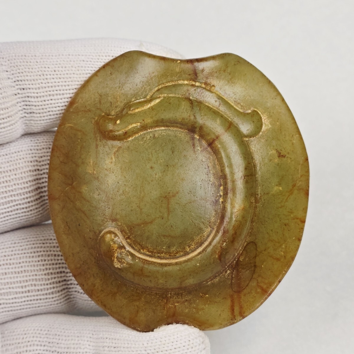 収集品 古玉 河磨玉 細工手彫 豚龍紋 占い亀甲 根付 お守り 激安 超希少拍卖