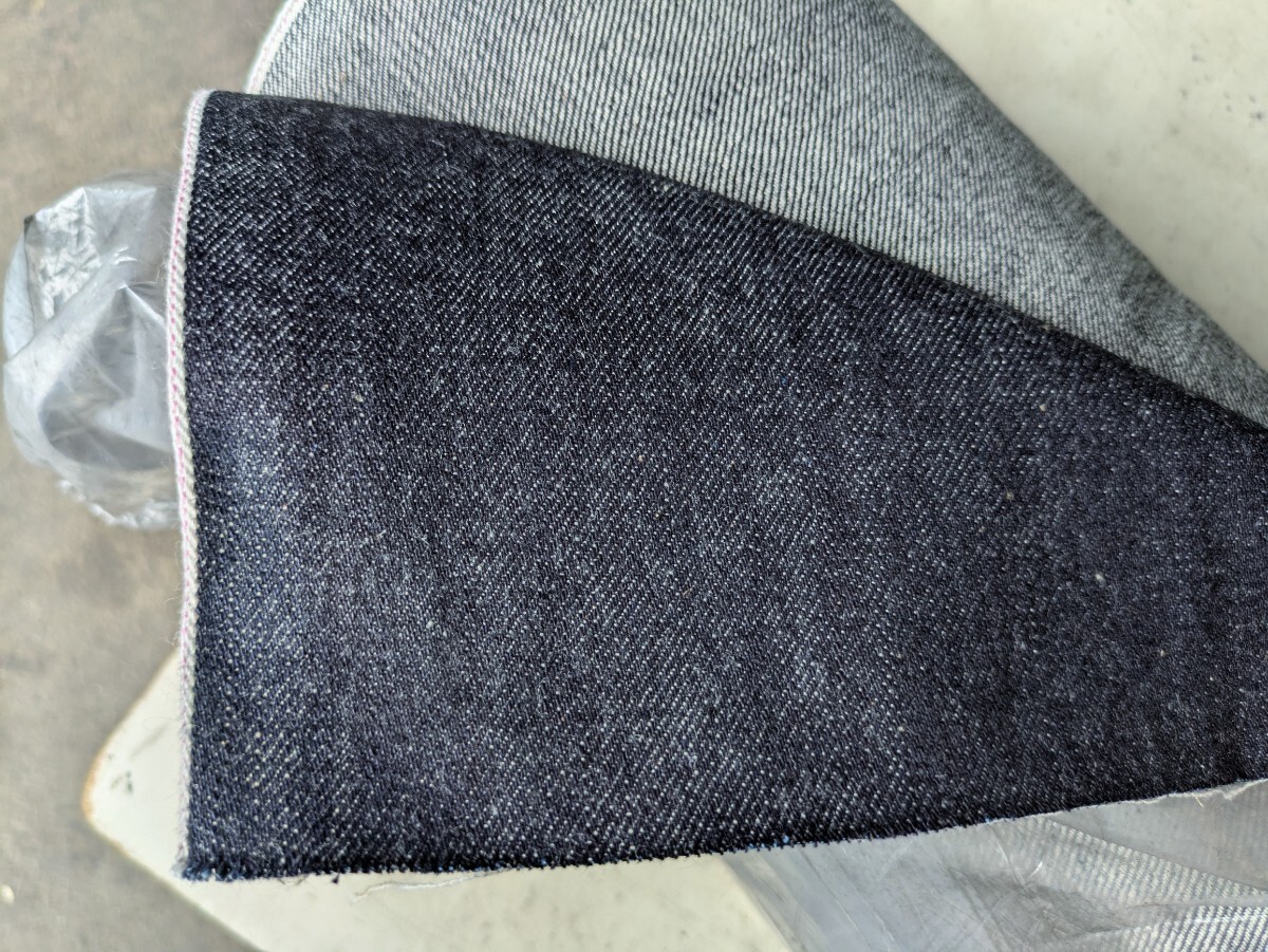 産地 岡山県 井原デニム キバタ コットン100% インディゴセルヴィッチデニム 85cm幅 14.7oz 24.5m巻 生地 日本製 denim 656A拍卖