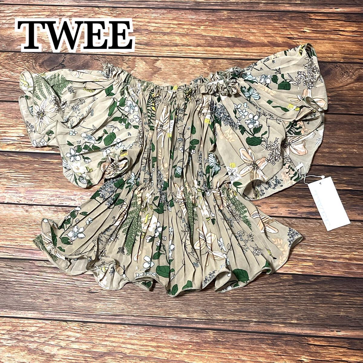 新品 未使用 TWEE トゥウィー ブラウス カットソー レディース トップス オフショル 半袖 花柄 ウエストゴム ベージュ サイズFF S 〜 M拍卖