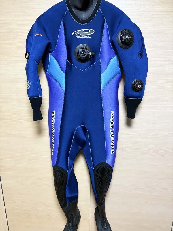 ★美品 WorldDive ワールドダイブ ドライスーツ スキューバダイビング 10RE23F拍卖