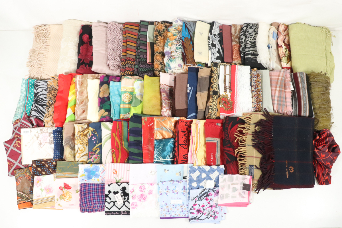 ★スカーフ まとめ CHANEL HANAEMORI Burberry CELINE CHARLESJOURDAN mila schon VivienneWestwood NinaRicci_HJL_C1022-J001拍卖