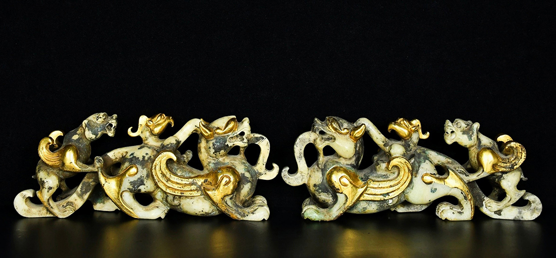 ▽鴻▽戦漢時代 和田玉 高古玉 嵌め金 飛獣紋彫り件一対 時代物 中国古美術 骨董品拍卖