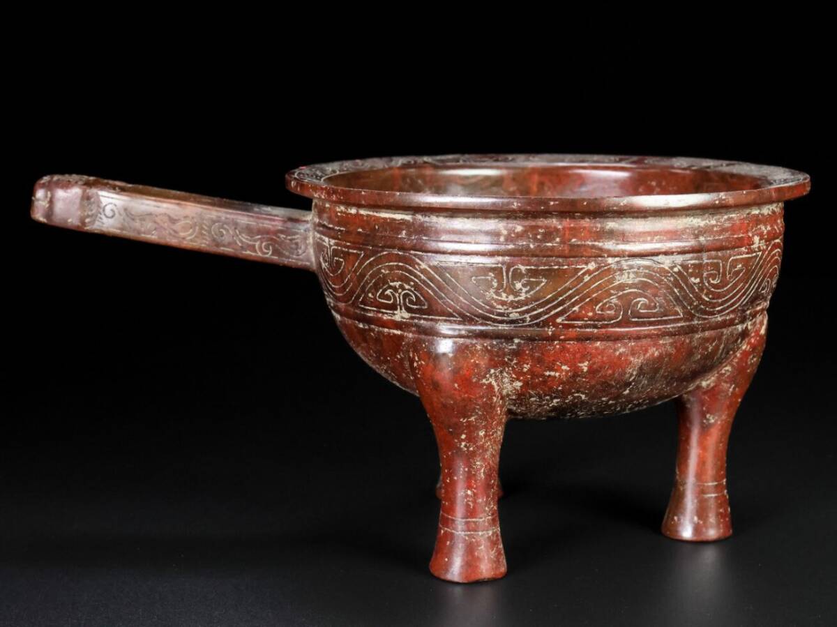 ▽鴻▽漢朝時代 高古玉 和田玉彫 三足酒器 時代物 中国古美術 骨董品拍卖