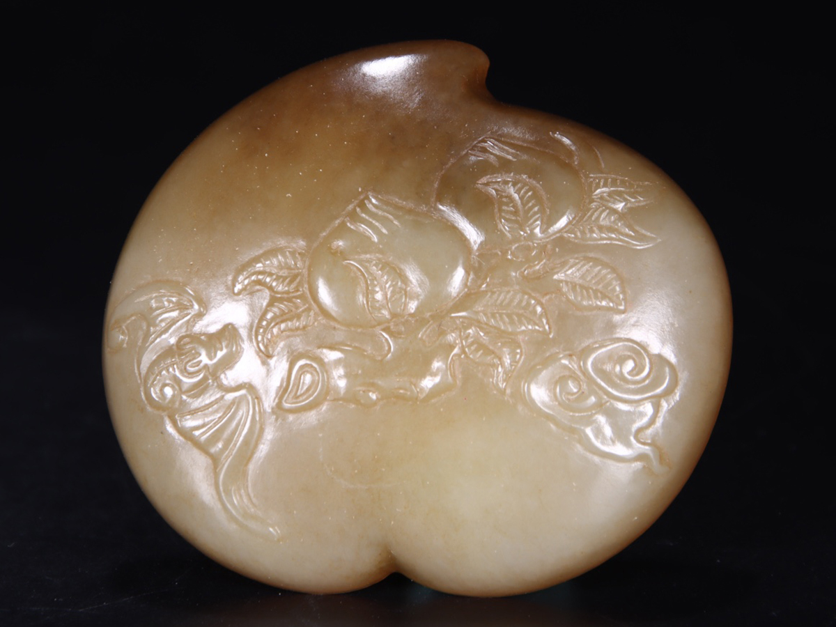 ▽鴻▽清時代 和田玉 桃形粉盒 時代物 中国古美術 骨董品拍卖