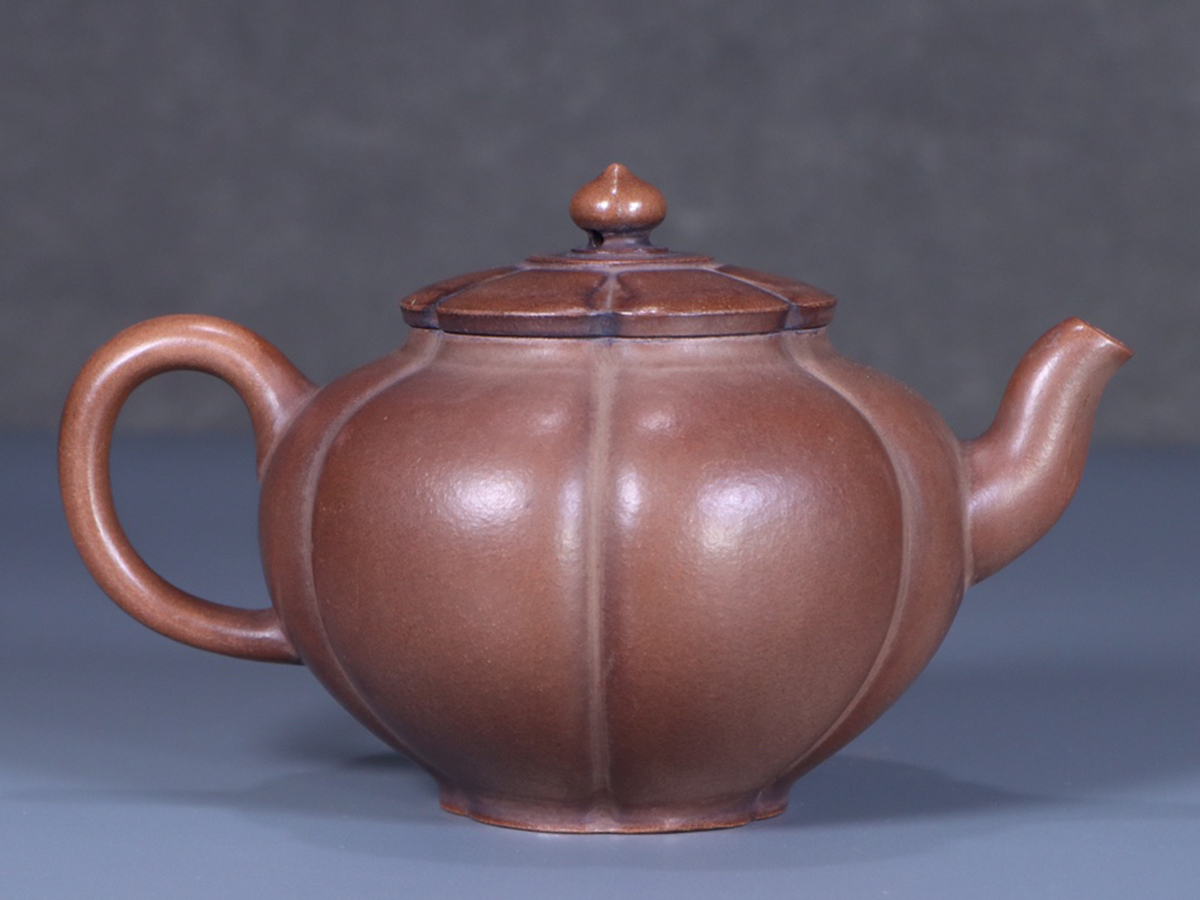 ▽鴻▽清時代 急須 漢文製款 瓜形紫砂急須 煎茶道具 茶壷 時代物 中国古美術 骨董品拍卖