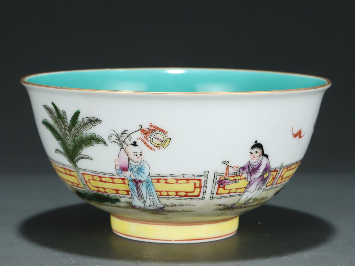 ▽鴻▽清朝時代 陶磁器 雍正年製 粉彩嬰戯図碗 箱付き 染付 時代物 中国古美術 骨董品拍卖