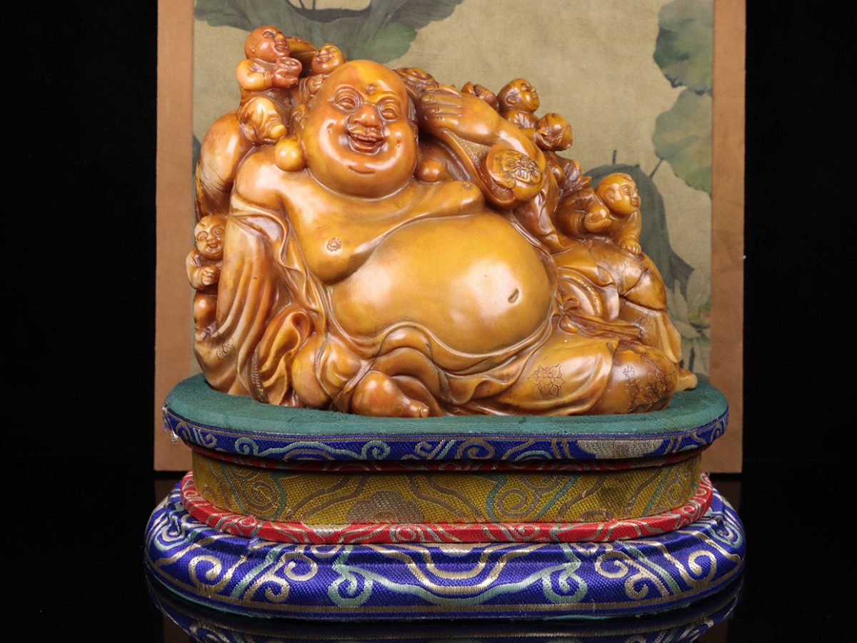 ▽鴻▽清時代 玉セン銘 寿山石彫 童子戯仏置物 共箱 時代物 中国古美術 骨董品拍卖