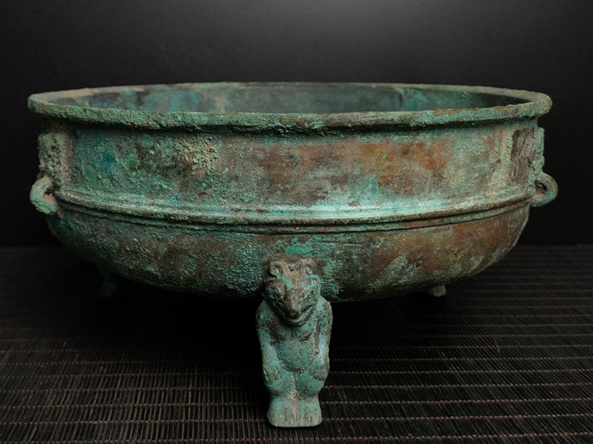 ▽鴻▽館蔵珍品 戦国朝時代 青銅器 熊足鑒盆 時代物 中国古美術 骨董品拍卖