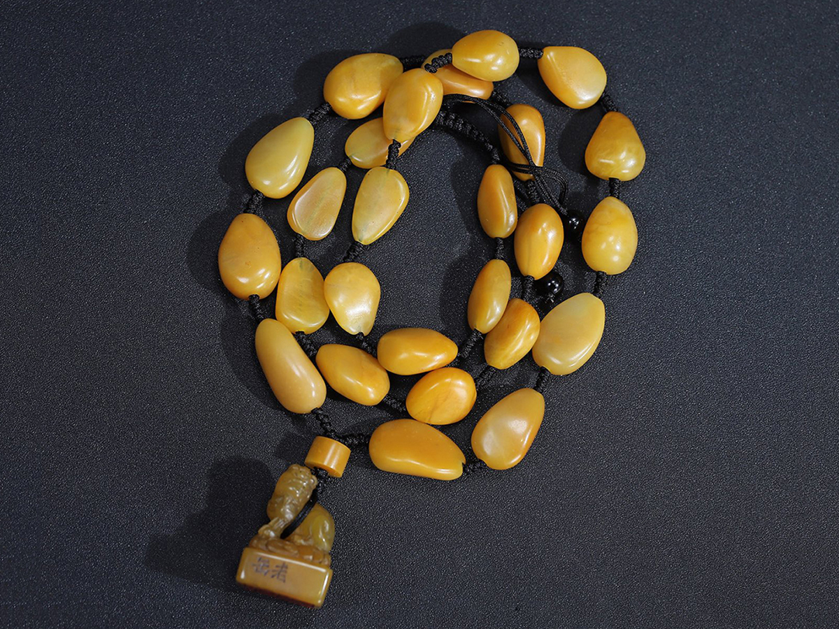 ▽鴻▽清時代 寿山田黄石彫 瑞獣鈕印章掛件 共箱 時代物 中国古美術 骨董品拍卖