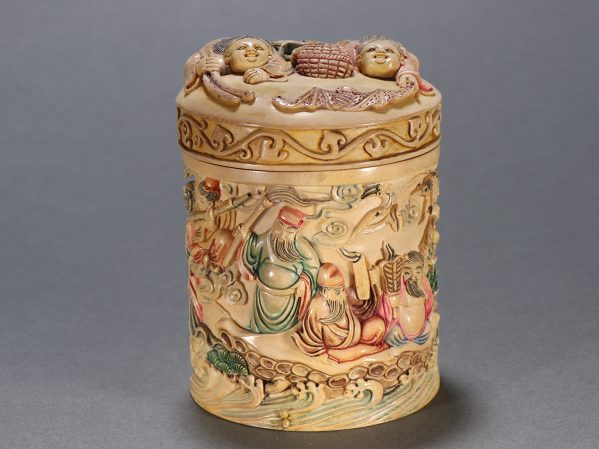 ▽鴻▽清時代 特殊白材 彩絵八仙図茶葉罐 茶入 茶筒 時代物 中国古美術 骨董品拍卖