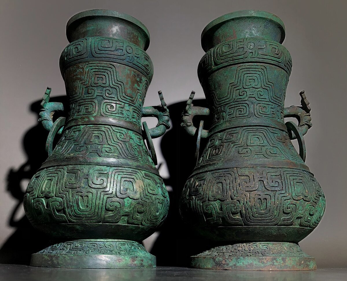 ▽鴻▽館蔵珍品 春秋朝時代 青銅器 蟠蛇紋壺一対 時代物 中国古美術 骨董品拍卖