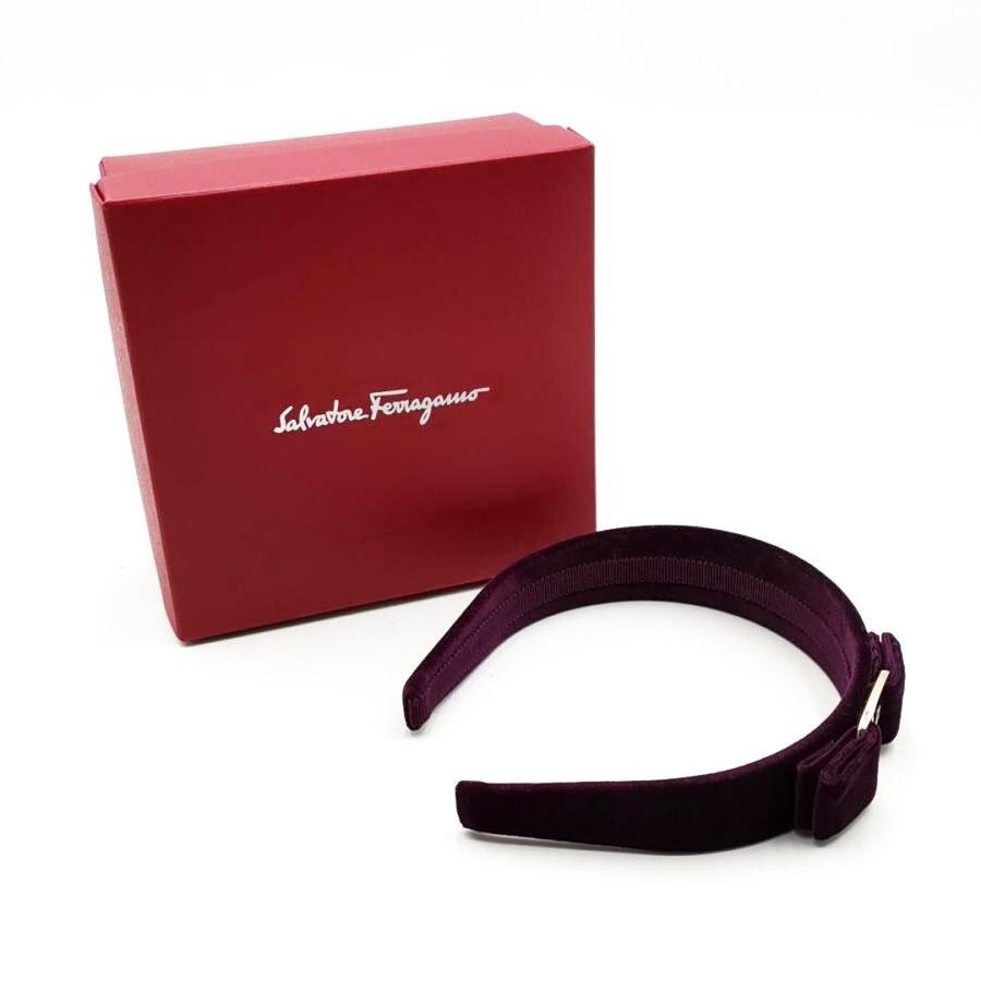 送料無料 超美品 サルヴァトーレフェラガモ Salvatore Ferragamo カチューシャ ヴァラリボン イタリア製 レディース拍卖