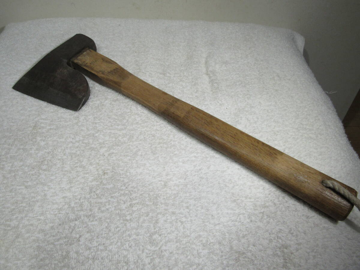 斧 小ぶり全長約36cm 薪割り 木伐 おの よき まさかり マサカリ 鉈 なた 林業 中古拍卖
