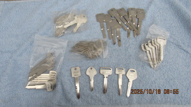 ブランクキー K242キムコバイク M362三菱 M409ホンダバイク V964スズキバイク K213フィアット 新品拍卖