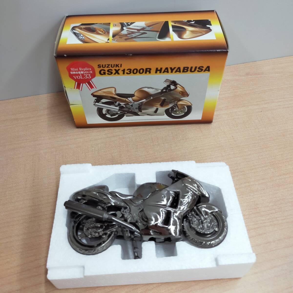 世界の名車シリーズ vol.133 SUZUKI GSX 1300 R HAYABUSA 隼 ミニ レプリカ ※2400010565304拍卖