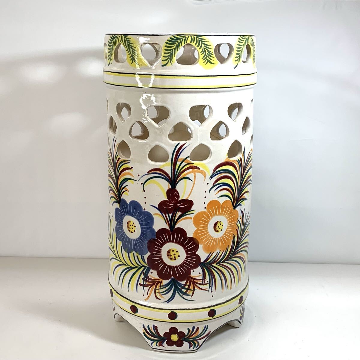 傘立て 陶器 花柄 ハンドメイド ハンドペイント 手造り 丸型 インテリア アンティーク調 拍卖