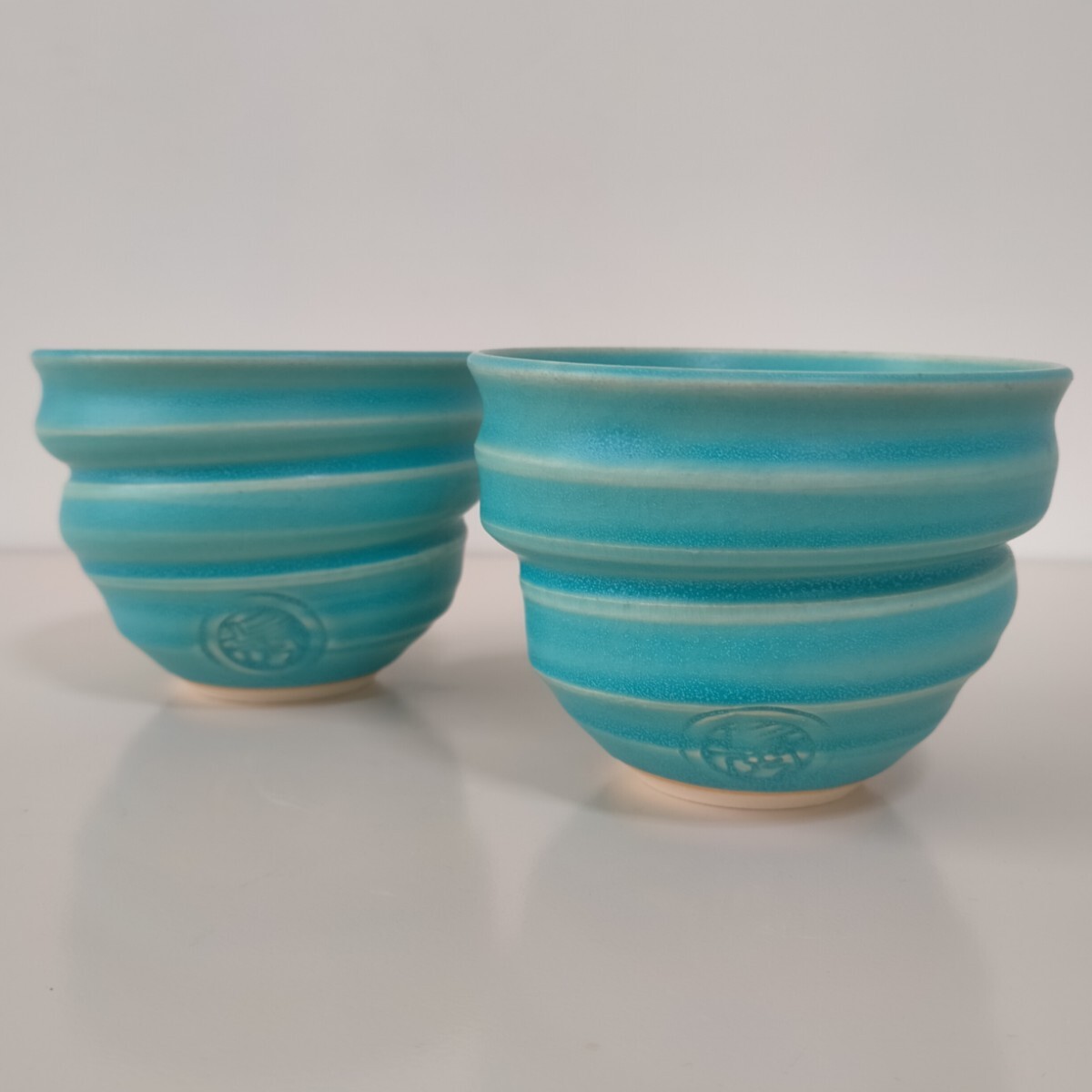 未使用保管品 仁和寺御用達  御室窯 仁秀 フリーカップペア  人気のターコイズブルー拍卖