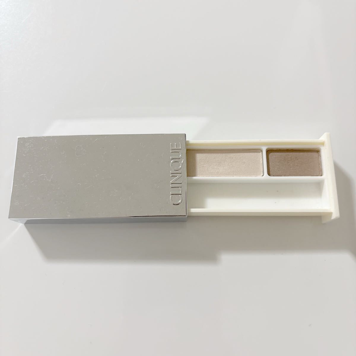 クリニーク / オール アバウト シャドウ デュオ 04:アイボリー&ブラウン 定価3300円拍卖