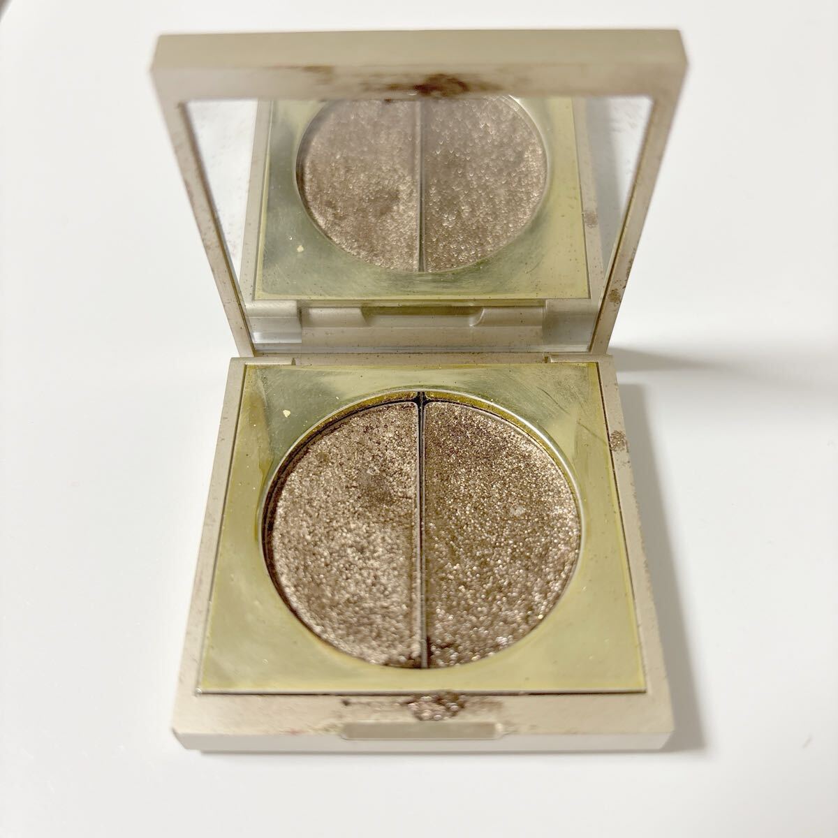 スティラ ビビット&ヴァイブラント アイシャドウ デュオ スモーキークォーツ シックなブラウン拍卖