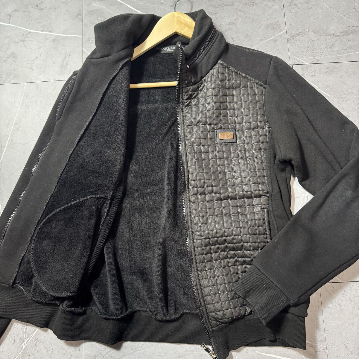 【美品!!汎用性◎!!】【エレガンスな装い】DOLCE&GABBANA ドルチェ&ガッバーナ ジップアップブルゾン スウェット キルティング切替拍卖