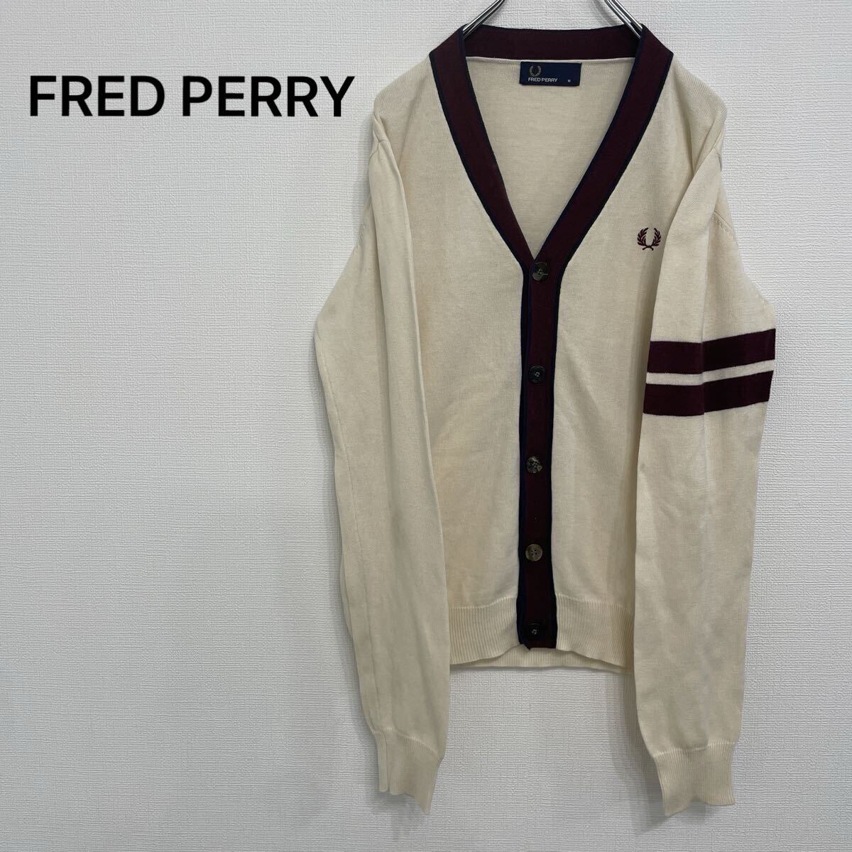 【846】 FRED PERRY フレッドペリー カーディガン メンズMサイズ 薄手 シルク ロゴ刺繍 アイボリー エンジ拍卖