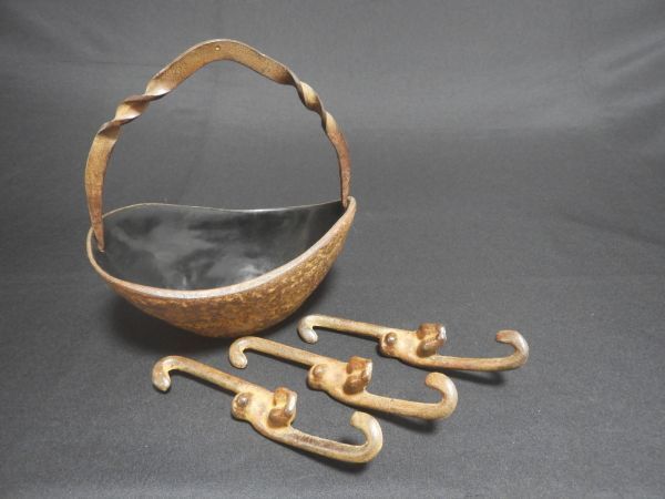 吊花瓶 猿フック 鉄製 花器 【送料無料】拍卖