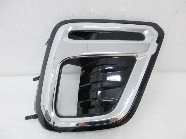 【即決有】 スバル フォレスター SK9 SKE 純正 右 フォグ カバー 57731SJ160 (B046581)拍卖