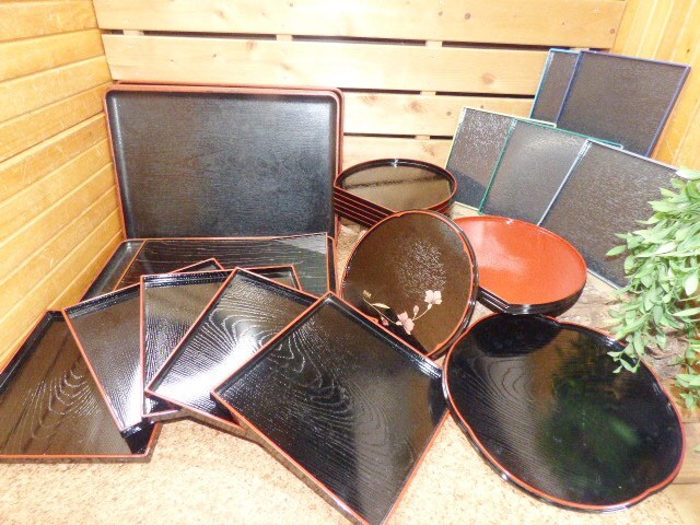 む193●お盆まとめて24点●角盆/半月盆/丸盆/桂由美/和食/お膳/定食/キッチン拍卖