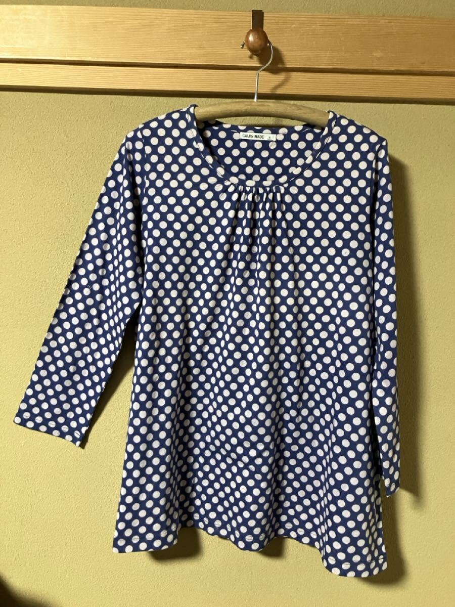 ガイジンメイド、インディゴジャージ抜染ドット柄プルオーバーブラウス Sサイズ拍卖