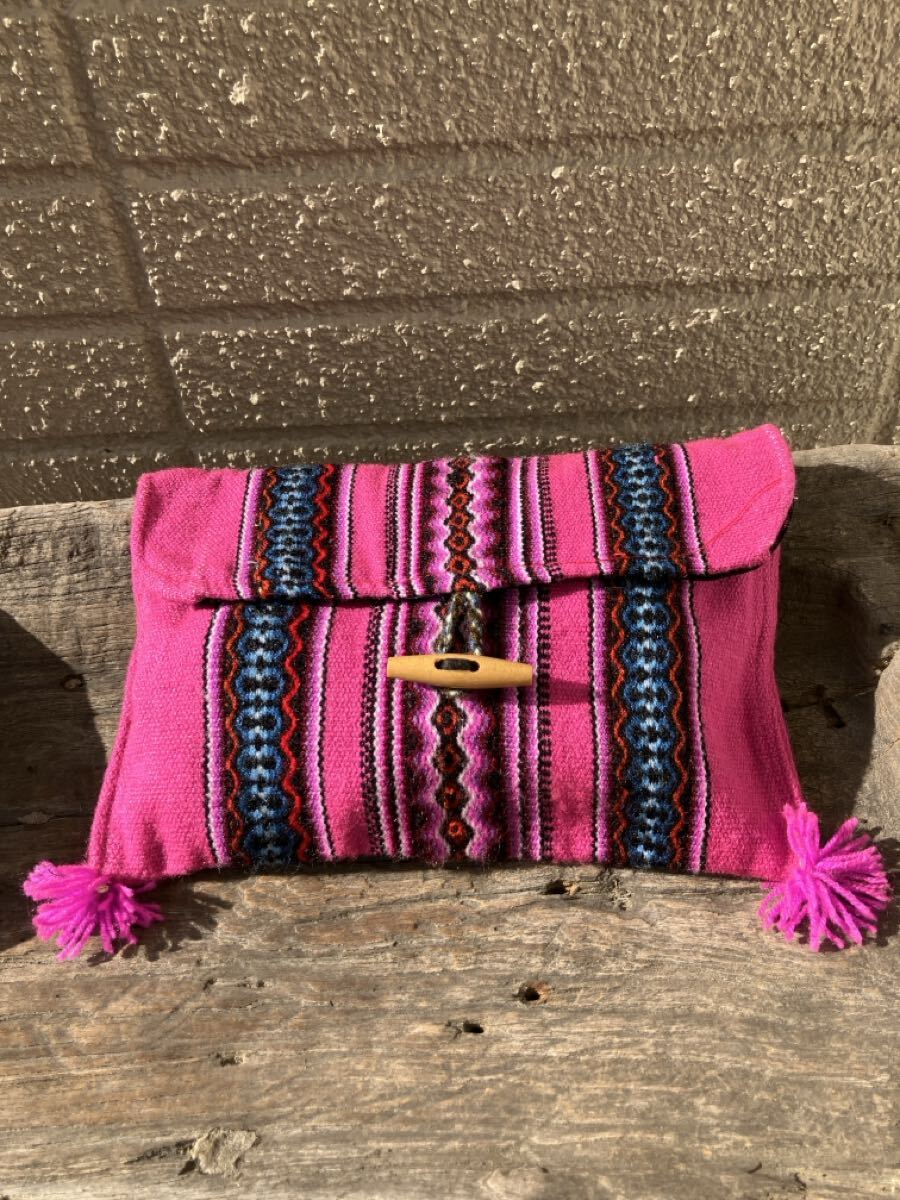 ガイジンメイド、ウールタペストリー生地トグル留め具ポーチ ピンク系拍卖