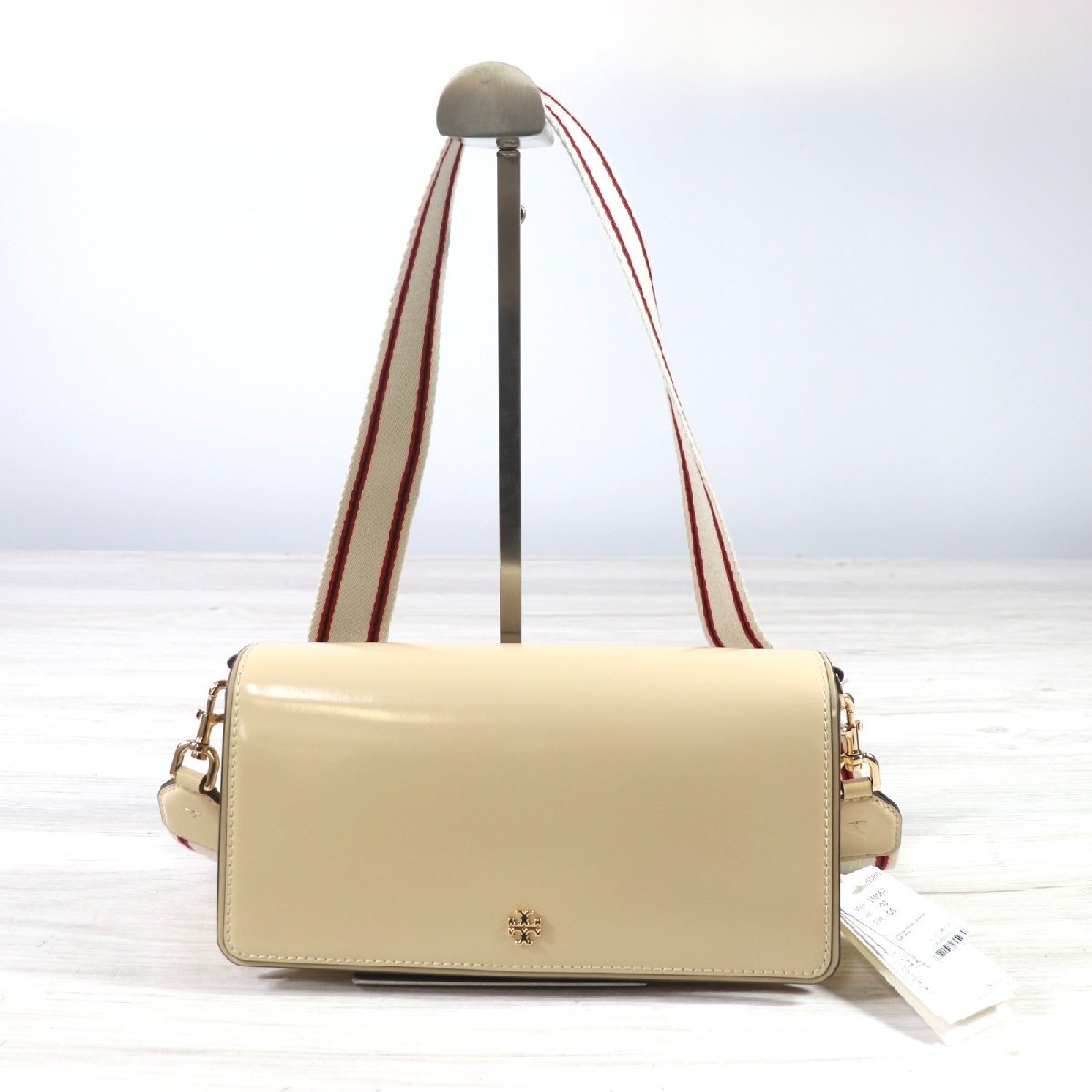 【ト足】未使用 Tory Burch トリーバーチ クロスボディバッグ パテントレザー ベージュ系 CM786CAA1H拍卖