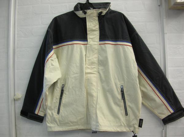 スノーボードジャケット★ブラック×アイボリー★Lサイズ★ウインタースポーツ★拍卖