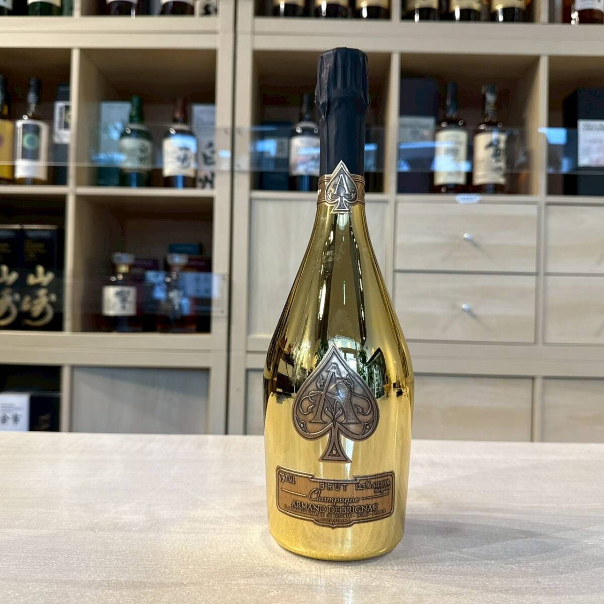 100739 ARMAND DE BRIGNAC(アルマンドブリニャック)ゴールド 12.5% 750ml ※ボトルダメージ有り拍卖