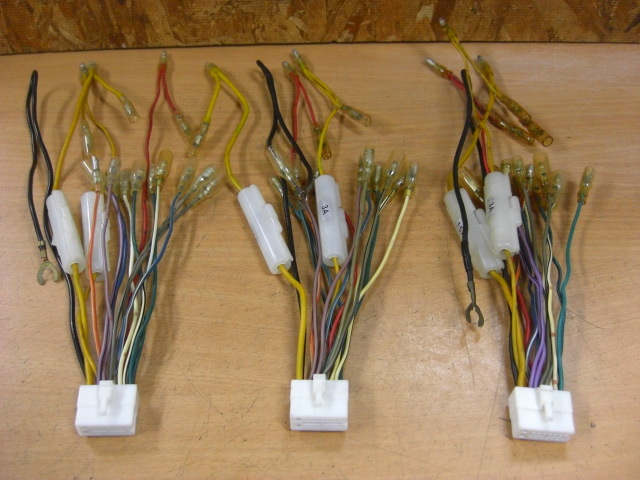 クラリオン アゼスト CD プレイヤー プレーヤー 配線 電源 ハーネス コード カプラー 3個セット 送料安 スズキ ダイハツ 純正 拍卖