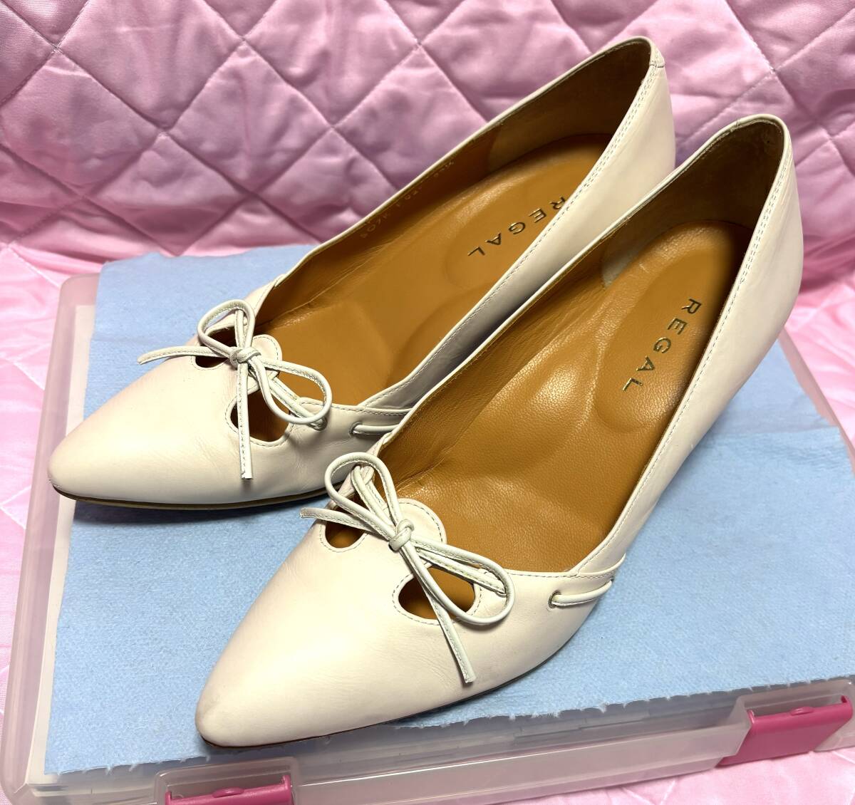 ★★REGAL◆日本製◆22.5㎝◆薄いピンク◆リボン◆パンプス◆USD美品★★拍卖