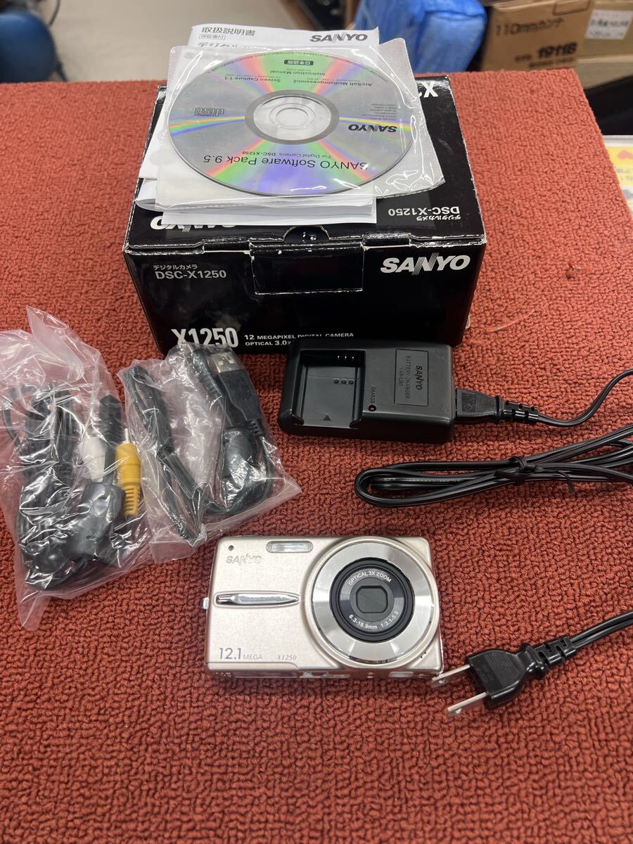 SANYO サンヨー DSC-X1250 コンパクトデジタルカメラ デジカメ拍卖