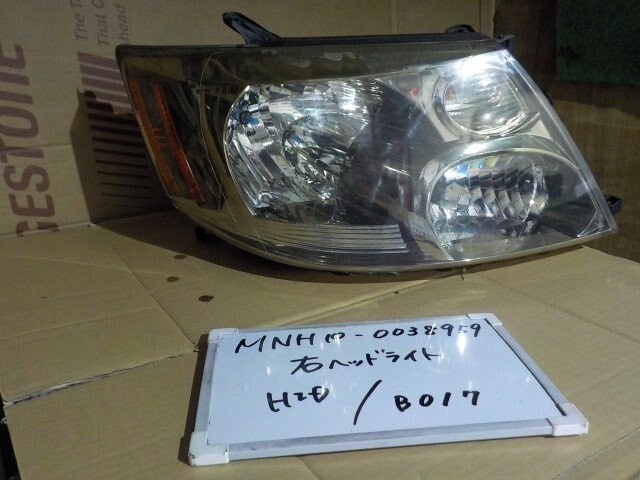 トヨタ純正 MNH10 アルファード HID キセノン ヘッドライト ヘッドランプ 右 ライト B017拍卖