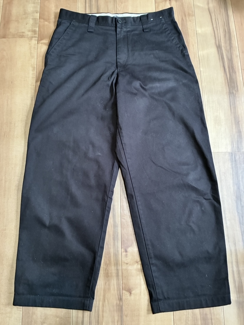 UNIQLO ユニクロ ワイドフィットチノ ブラック 黒 85拍卖