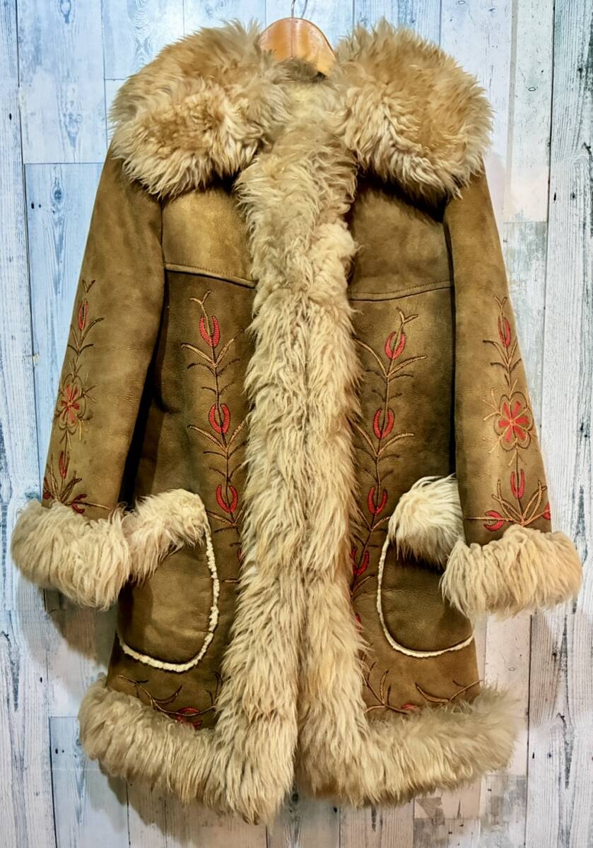 カナダ製ヴィンテージ刺繍入りリアルムートンコート70sヒッピーボヘミアン拍卖
