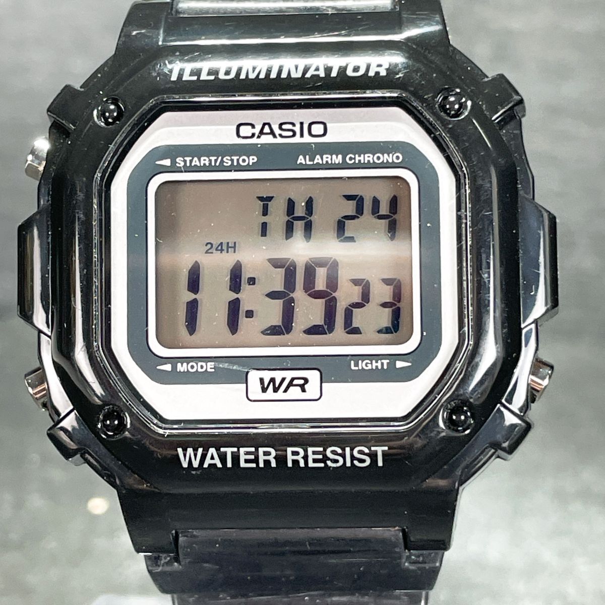 美品 CASIO カシオ F-108WHC-1AJF 腕時計 デジタル クオーツ 多機能 カレンダー ラバーバンド ブラック ステンレススチール 動作確認済み拍卖