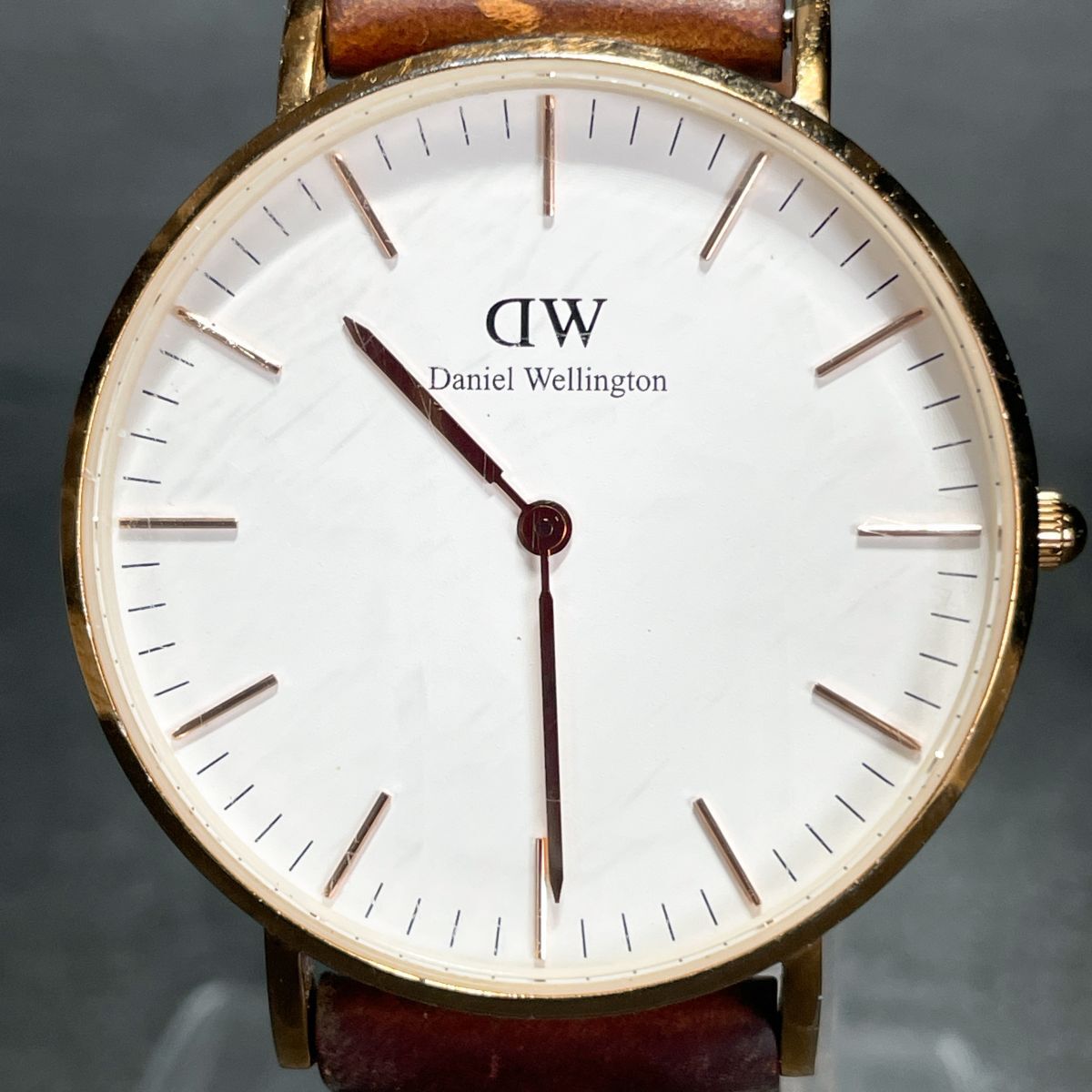 Daniel Wellington ダニエルウェリントン B36R1 腕時計 アナログ クオーツ ホワイト文字盤 レザーバンド 新品電池交換済み 動作確認済み拍卖