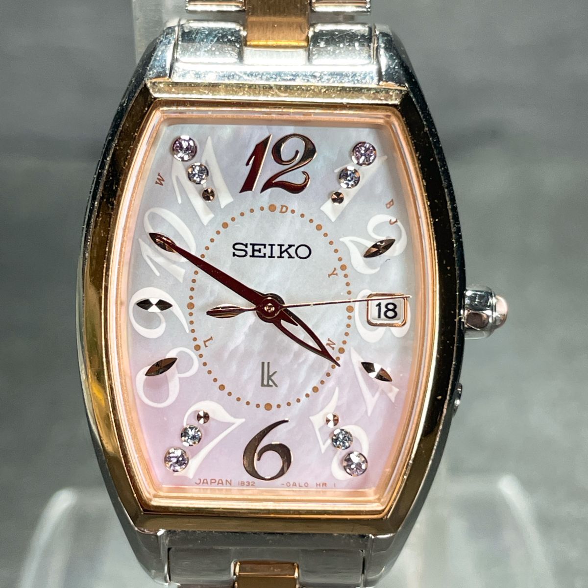 美品 SEIKO セイコー LUKIA ルキア 2018サマー限定モデル SSVW124 腕時計 アナログ 電波ソーラー 3針 カレンダー メタルバンド レディース拍卖