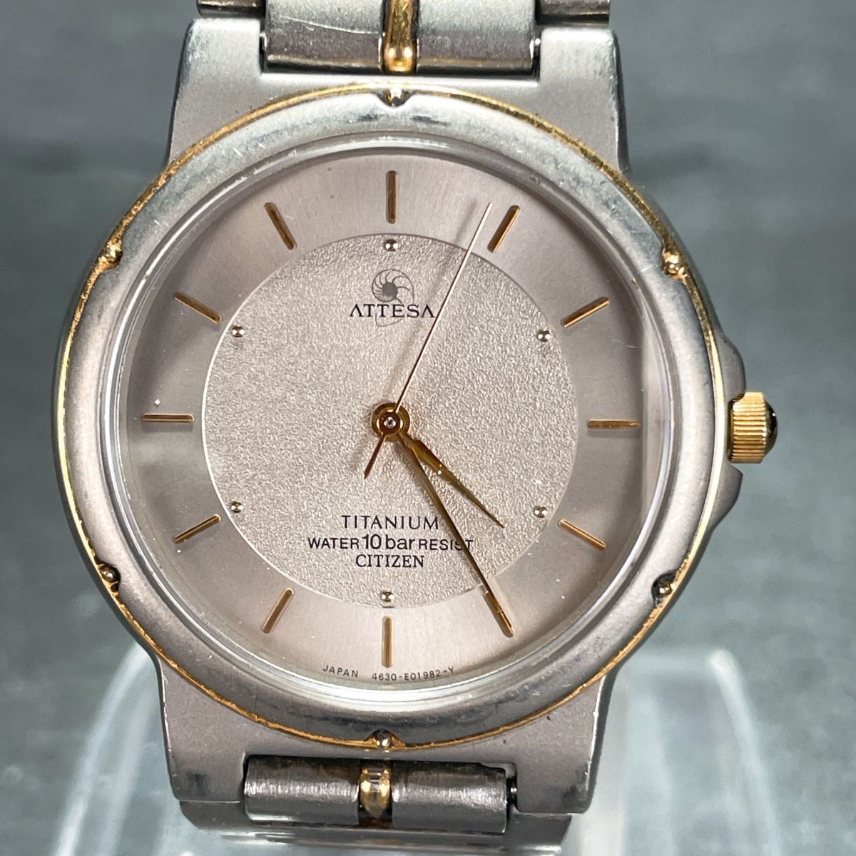 美品 CITIZEN シチズン ATTESA アテッサ 4631-E66904 腕時計 アナログ ソーラー 3針 チタニウム メタルバンド グレー文字盤 ゴールド拍卖