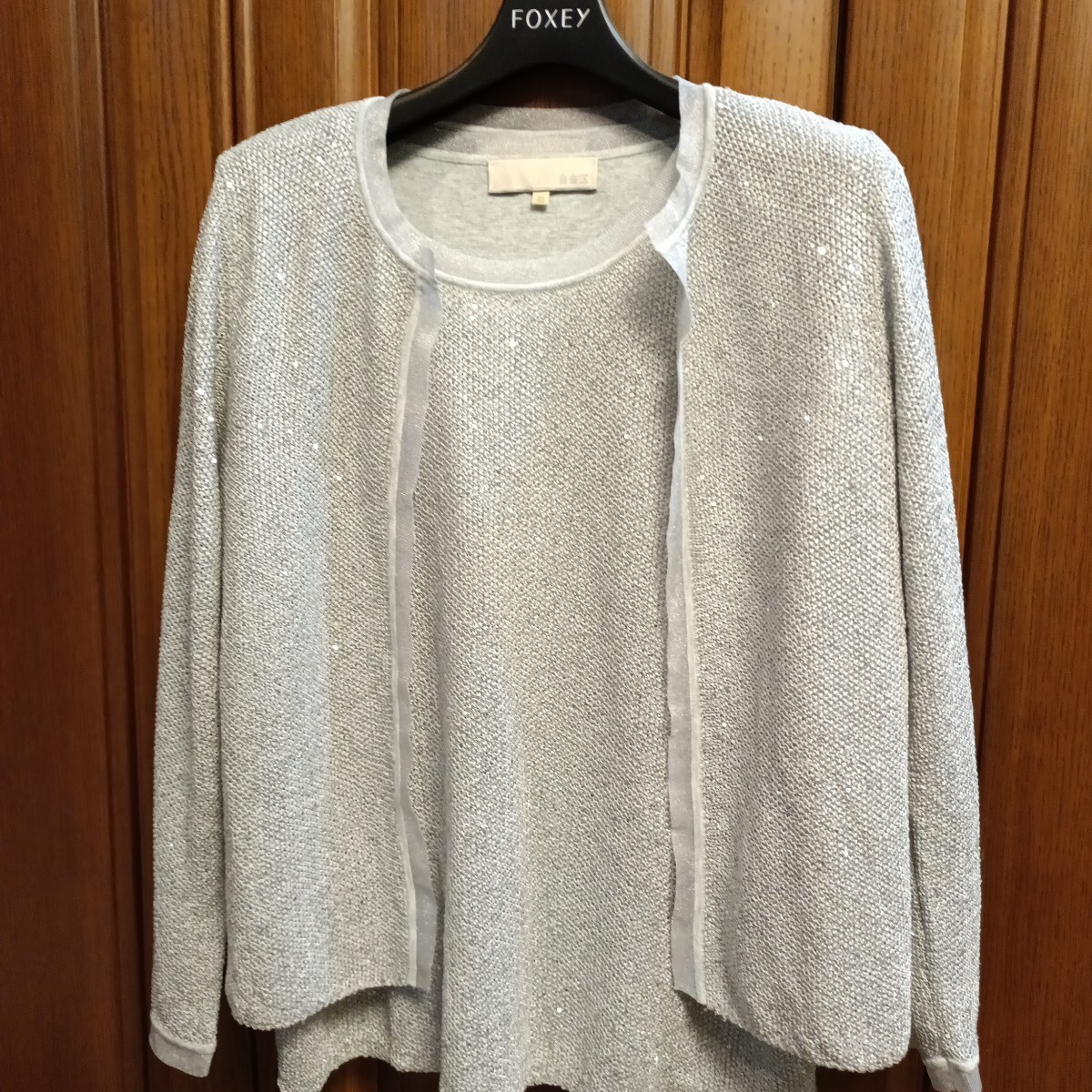 自由区 スパンコール付きツインニット 40拍卖