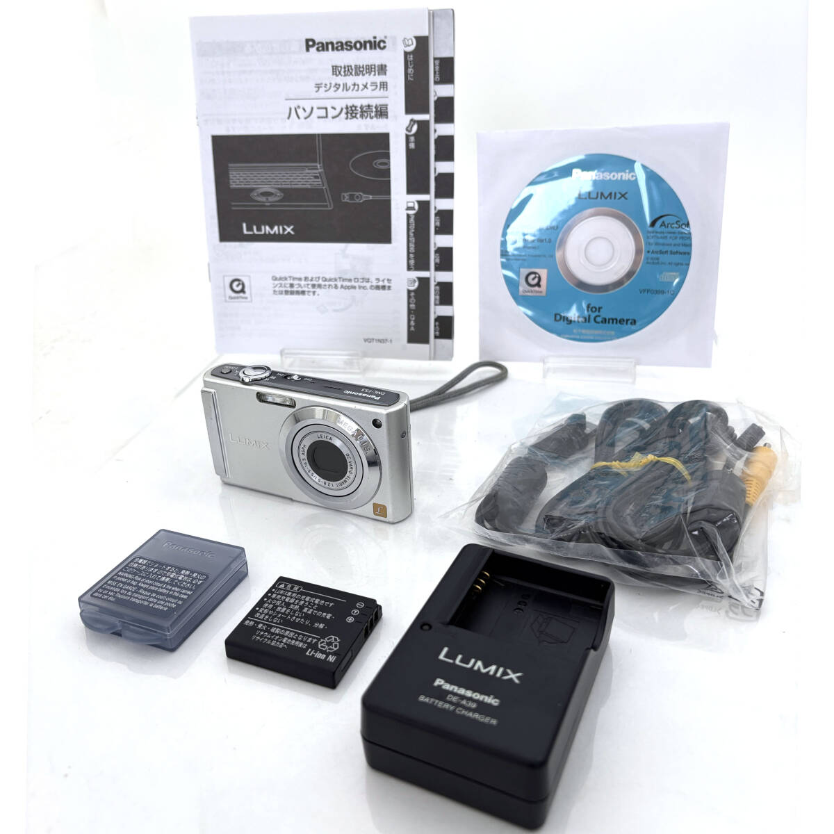 【パナソニック】Panasonic LUMIX DMC-FS3 コンパクトデジタルカメラ + バッテリー + 充電器 #M495拍卖